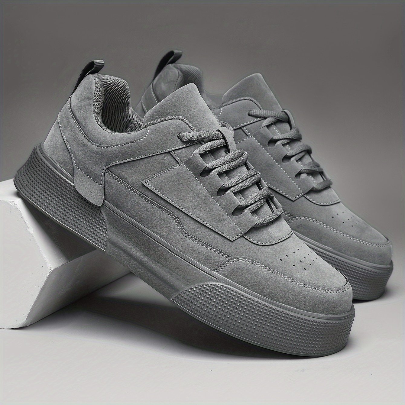 Men??s Trendy Solid Skate Shoes, Comfy Non Slip Casual Lace Up Sneakers For Men??s Outdoor Activities