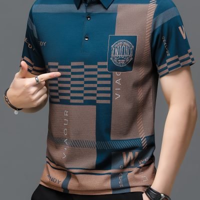 Men??s Irregular Geometric Pattern And Alphabet Print Sports Shirt With Henley Neck, Lapel Collar And Short Sleeve, Casual And Chic Tee For Men, Tops Suitable For Summer Outdoors Activities