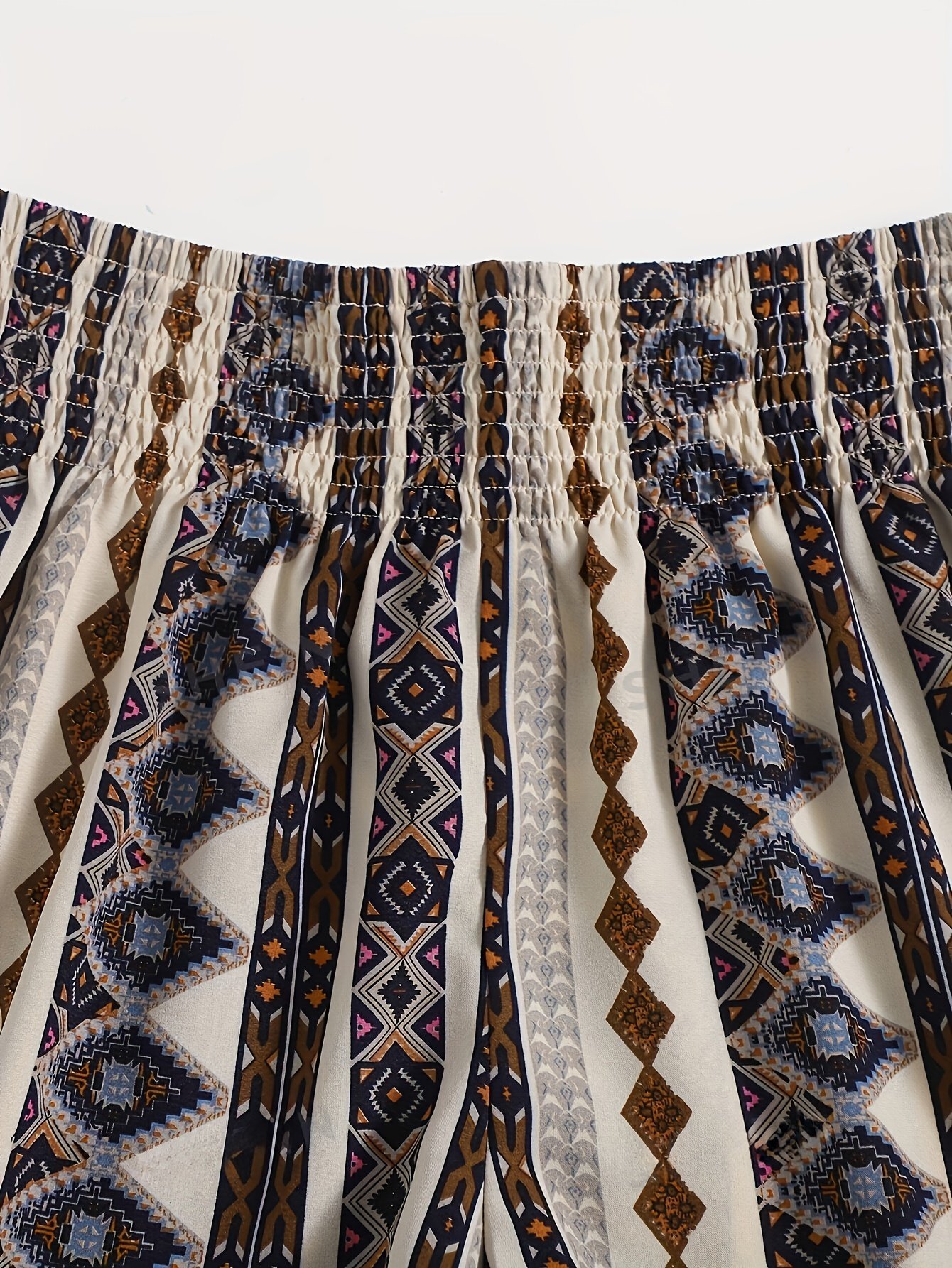 Geo Print Shirred Waist Shorts, Vacation Loose Beach Shorts For Spring & Summer, Women??s Clothing - Image 6
